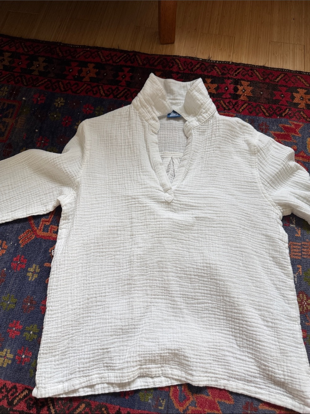 Ripskirt Hawaii White Gauze V-Neck Tunic
